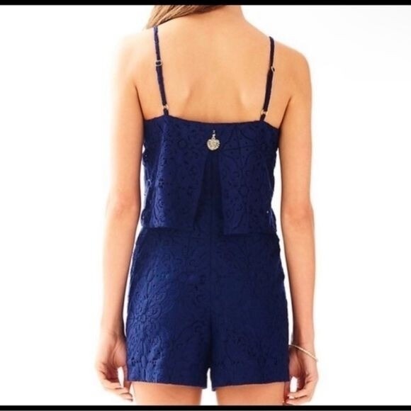 Lilly Pulitzer Womens Celyn Lace Romper Sz 2 Navy Blue Preppy Coastal Resortwear - Picture 2 of 10